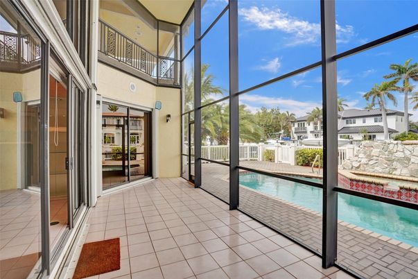 Interior, Pool, Sun Room