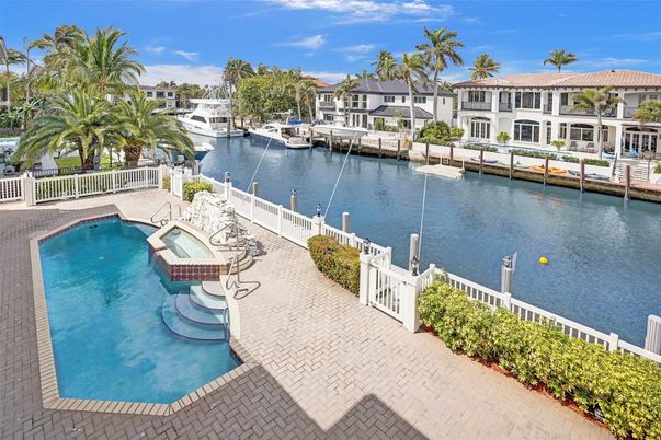 Exterior, Pool, Water