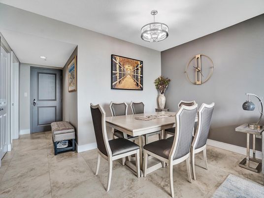 Dining room, Interior