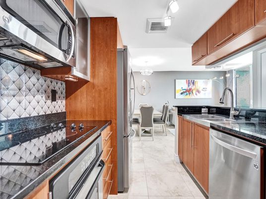 Dining room, Interior, Kitchen, Pendant Lights, Stainless Steel Appliances