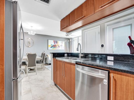Dining room, Interior, Kitchen, Stainless Steel Appliances