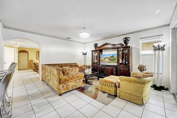 Chandelier, Interior, Living room