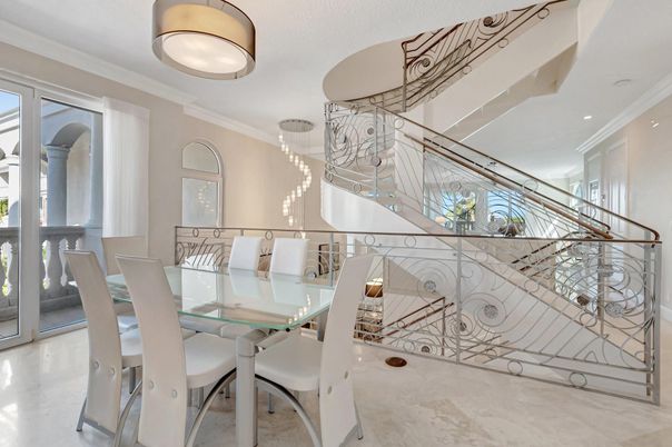 Dining room, Interior, Recessed Lighting