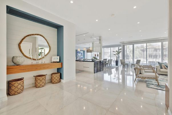 Dining room, Interior, Pendant Lights, Recessed Lighting