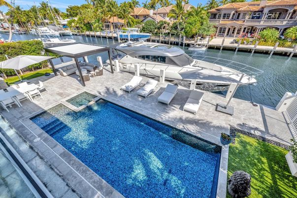 Exterior, Lake, Pool