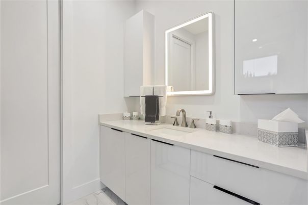 Bathroom, Interior, Marble, Recessed Lighting