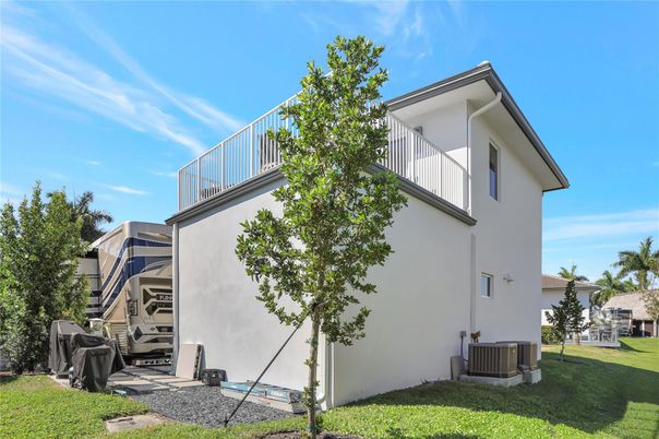 Backyard, Exterior