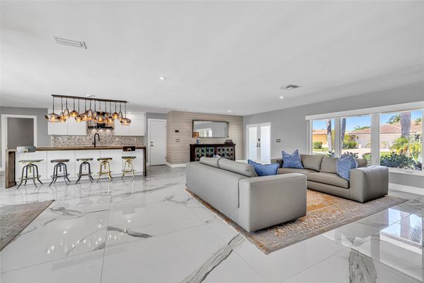 Interior, Kitchen, Living room, Marble, Pendant Lights, Recessed Lighting