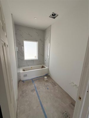 Bathroom, Interior, Marble Walls, Recessed Lighting