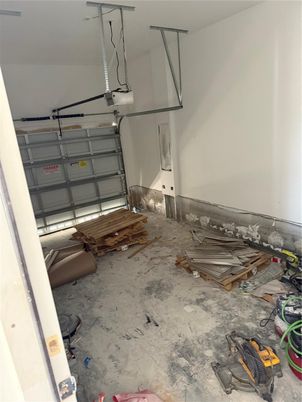 Garage, Interior