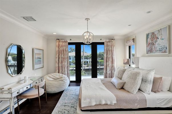 Bedroom, Interior, Pendant Lights, Recessed Lighting, Wood Texture Flooring
