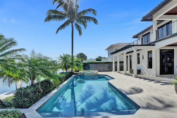 Exterior, Pool, Water