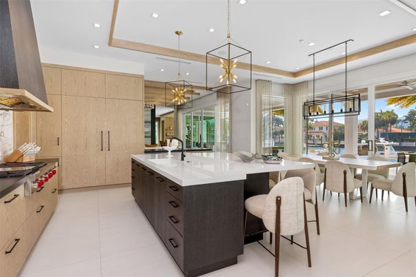 Dining room, Interior, Kitchen, Pendant Lights, Recessed Lighting, Stainless Steel Appliances, Water