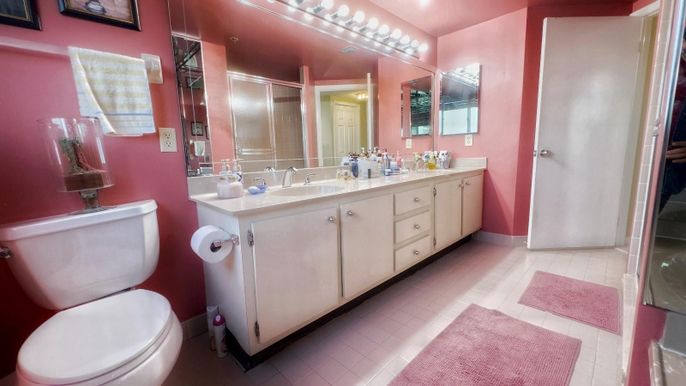 Bathroom, Dual Sink Vanities, Interior