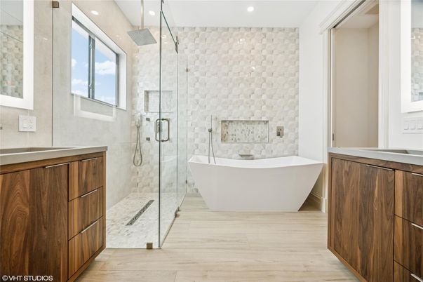 Bathroom, Free Standing Baths, Glass Shower, Interior, Recessed Lighting, Wood Texture Flooring