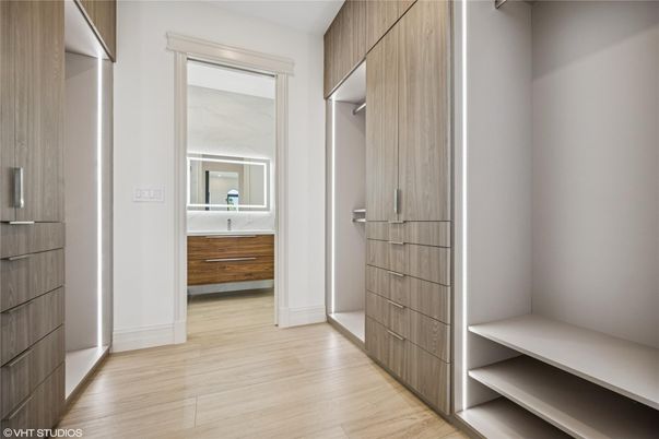 Interior, Walk-in Closets, Wood Texture Flooring