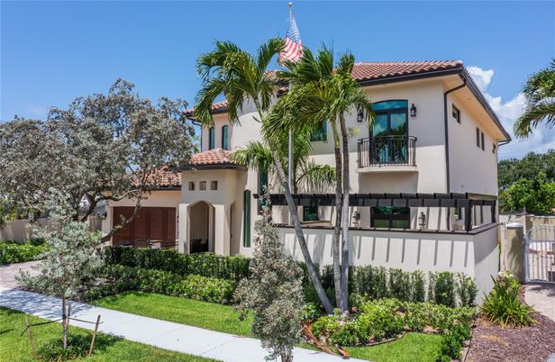 Backyard, Exterior, Facade, Mediterranean