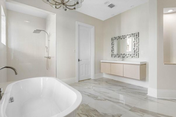 Bathroom, Free Standing Baths, Interior, Marble, Recessed Lighting