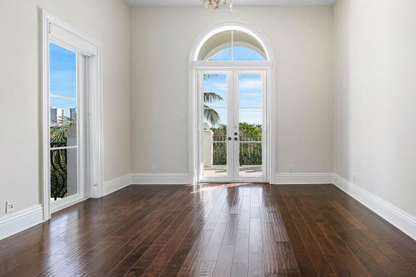 Chandelier, Empty room, Interior, Wood Texture Flooring