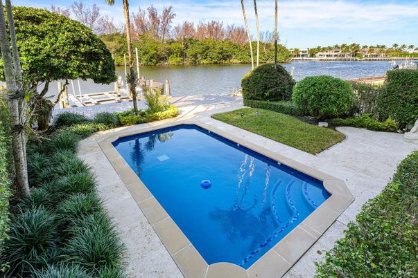 Exterior, Lake, Pool