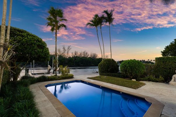 Exterior, Lake, Pool