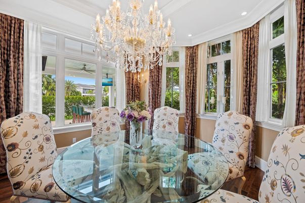 Chandelier, Dining room, Interior, Recessed Lighting, Wood Texture Flooring