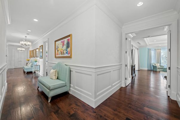 Chandelier, Interior, Recessed Lighting, Wood Texture Flooring