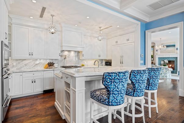 Chandelier, Fireplace, Interior, Kitchen, Pendant Lights, Recessed Lighting, Stainless Steel Appliances, Wood Texture Flooring