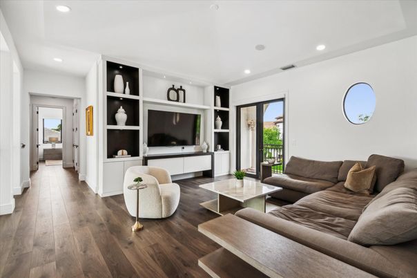 Interior, Living room, Recessed Lighting, Wood Texture Flooring