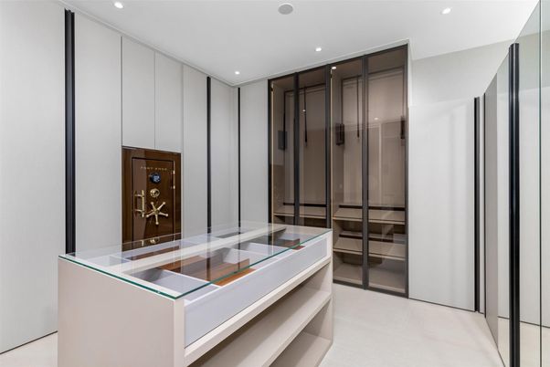 Interior, Recessed Lighting, Walk-in Closets