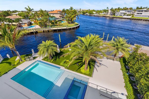 Exterior, Lake, Pool