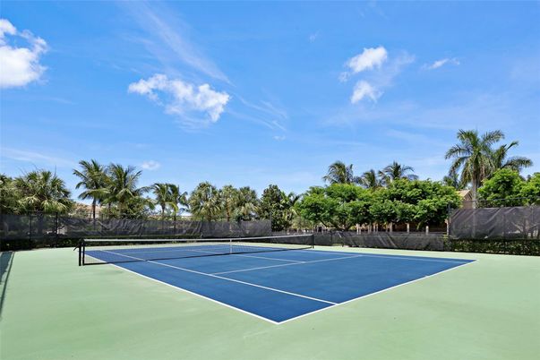 Exterior, Tennis Courts