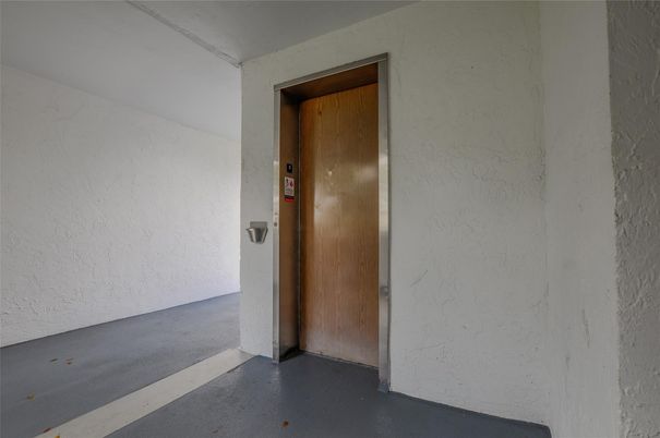 Elevator, Interior