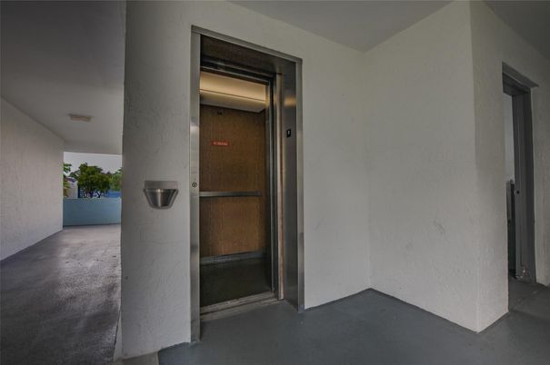 Elevator, Exterior