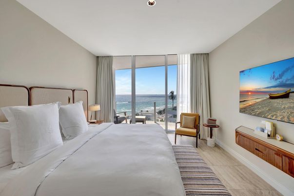 Bedroom, Interior, Water