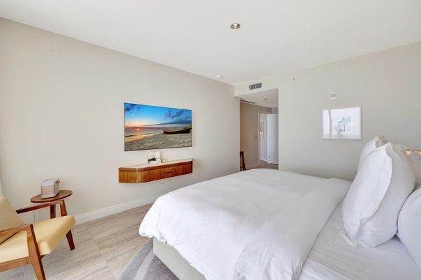 Bedroom, Interior, Recessed Lighting