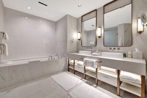 Bathroom, Dual Sink Vanities, Interior, Recessed Lighting