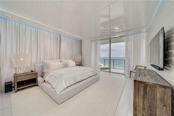 Bedroom, Interior, Water