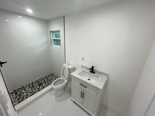 Bathroom, Interior, Recessed Lighting