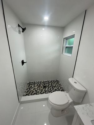 Bathroom, Interior, Recessed Lighting
