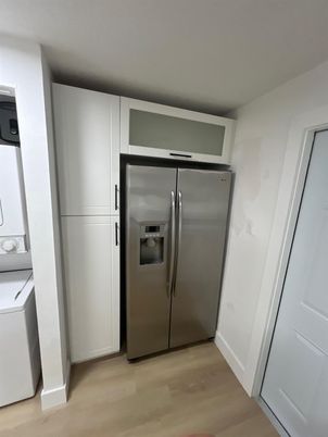Interior, Washer, Wood Texture Flooring