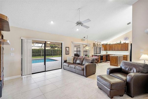 Interior, Kitchen, Living room, Recessed Lighting, Stainless Steel Appliances