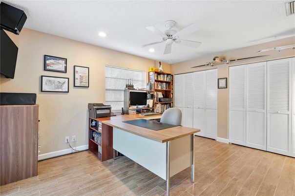 Home Office, Interior, Recessed Lighting, Wood Texture Flooring
