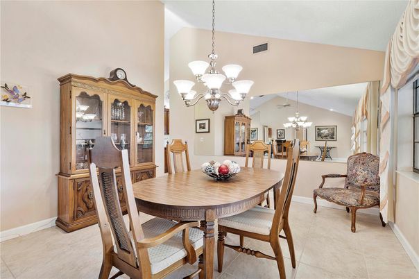 Chandelier, Dining room, Interior
