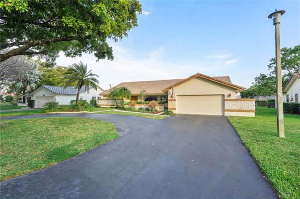 Attached, Backyard, Exterior, Facade, Ranch