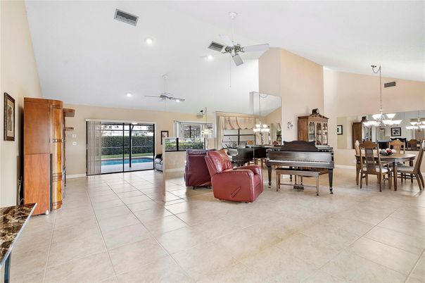 Dining room, Interior, Living room, Pendant Lights, Piano, Recessed Lighting
