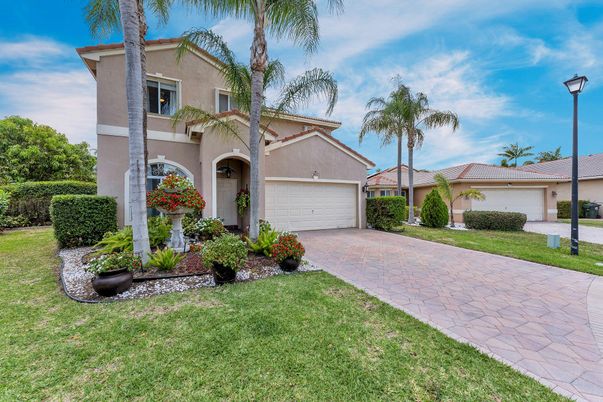 Attached, Backyard, Exterior, Facade, Spanish Mediterranean