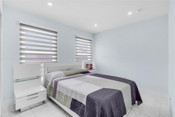 Bedroom, Interior, Marble, Recessed Lighting