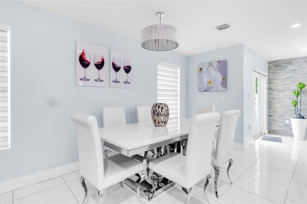 Chandelier, Dining room, Interior, Recessed Lighting, Stone Walls