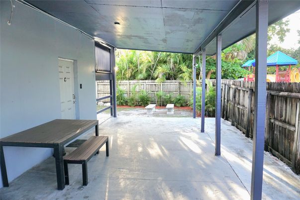 Backyard, Exterior